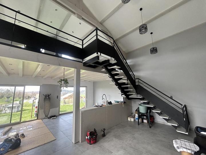 Nous garantissons des escaliers de qualité supérieure.